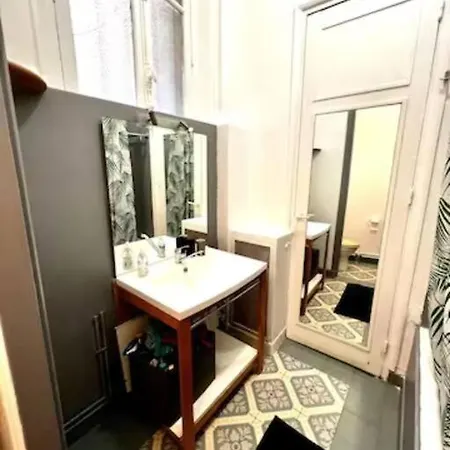 Champs-elysees - Arc De Triomphe - 4 People شقة