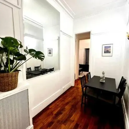 Champs-elysees - Arc De Triomphe - 4 People Διαμέρισμα *